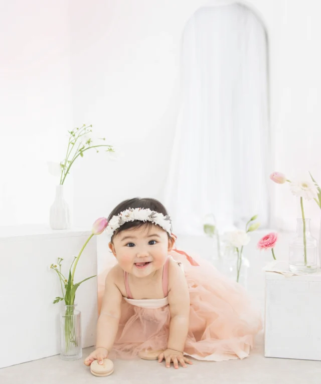 .

📸 photo atelier anone.

　栃木県足利市／ママ2人で運営する
　　　　やさしいフォトスタジオ

⋱ ⋰ ⋱ ⋰ ⋱ ⋱ ⋰ ⋱ ⋰ ⋱ ⋱ ⋰ ⋱ ⋰ ⋱

　　　  栃木県足利市にある
　　  photo atelier anone. は、
　  子育て奮闘中のママ2人が
　　　  心をこめて運営する
　　あたたかい写真スタジオです。

　　　  育児の経験を活かした
　  やさしくて安心できる撮影空間。
　  赤ちゃんのぐずりも、
　  子どもの照れも、
　  全部まるごと受けとめます🌷

⋱ ⋰ ⋱ ⋰ ⋱ ⋱ ⋰ ⋱ ⋰ ⋱ ⋱ ⋰ ⋱ ⋰ ⋱