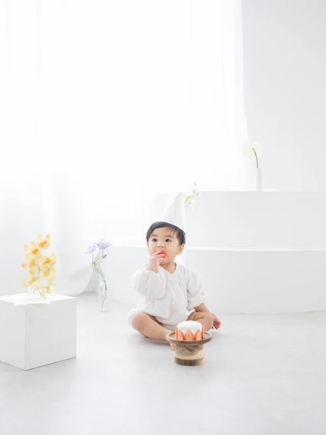 .

📸 photo atelier anone.

　栃木県足利市｜ママ2人のフォトスタジオ

🌿 ⸝⸝ ⸝⸝ ⸝⸝ ⸝⸝ ⸝⸝ ⸝⸝ 🌿

やわらかな初夏の光と、
心地よい風が通り抜ける空間で𓂃◌𓈒𓐍

photo atelier anone. は、
子育て中のママ2人が営む
小さな写真スタジオです🕊️🤍

赤ちゃんのぐずりも、
子どもの照れた表情も、
その子らしい大切な一瞬🌼

慌ただしく過ぎていく毎日の中で、
いつか懐かしく思い出す
“今” を写真に残します📖✨

🌿 ⸝⸝ ⸝⸝ ⸝⸝ ⸝⸝ ⸝⸝ ⸝⸝ 🌿

何年後も、
その日の空気まで思い出せるような一枚を。