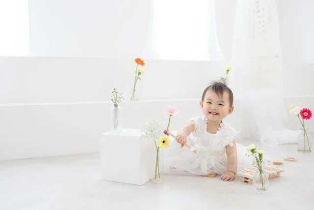 .

📸 photo atelier anone.

　栃木県足利市｜ママ2人のフォトスタジオ

🌿 ⸝⸝ ⸝⸝ ⸝⸝ ⸝⸝ ⸝⸝ ⸝⸝ 🌿

やわらかな初夏の光と、
心地よい風が通り抜ける空間で𓂃◌𓈒𓐍

photo atelier anone. は、
子育て中のママ2人が営む
小さな写真スタジオです🕊️🤍

赤ちゃんのぐずりも、
子どもの照れた表情も、
その子らしい大切な一瞬🌼

慌ただしく過ぎていく毎日の中で、
いつか懐かしく思い出す
“今” を写真に残します📖✨

🌿 ⸝⸝ ⸝⸝ ⸝⸝ ⸝⸝ ⸝⸝ ⸝⸝ 🌿

何年後も、
その日の空気まで思い出せるような一枚を。

.