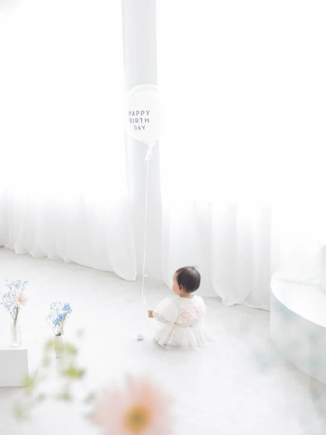 .

📸 photo atelier anone.

　栃木県足利市｜ママ2人のフォトスタジオ

🌿 ⸝⸝ ⸝⸝ ⸝⸝ ⸝⸝ ⸝⸝ ⸝⸝ 🌿

やわらかな初夏の光と、
心地よい風が通り抜ける空間で𓂃◌𓈒𓐍

photo atelier anone. は、
子育て中のママ2人が営む
小さな写真スタジオです🕊️🤍

赤ちゃんのぐずりも、
子どもの照れた表情も、
その子らしい大切な一瞬🌼

慌ただしく過ぎていく毎日の中で、
いつか懐かしく思い出す
“今” を写真に残します📖✨

🌿 ⸝⸝ ⸝⸝ ⸝⸝ ⸝⸝ ⸝⸝ ⸝⸝ 🌿

何年後も、
その日の空気まで思い出せるような一枚を。