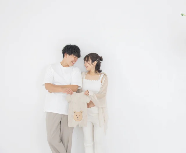 📸 photo atelier anone.

　栃木県足利市｜ママ2人のフォトスタジオ

🌿 ⸝⸝ ⸝⸝ ⸝⸝ ⸝⸝ ⸝⸝ ⸝⸝ 🌿

やわらかな初夏の光と、
心地よい風が通り抜ける空間で𓂃◌𓈒𓐍

photo atelier anone. は、
子育て中のママ2人が営む
小さな写真スタジオです🕊️🤍

赤ちゃんのぐずりも、
子どもの照れた表情も、
その子らしい大切な一瞬🌼

慌ただしく過ぎていく毎日の中で、
いつか懐かしく思い出す
“今” を写真に残します📖✨

🌿 ⸝⸝ ⸝⸝ ⸝⸝ ⸝⸝ ⸝⸝ ⸝⸝ 🌿

何年後も、
その日の空気まで思い出せるような一枚を。